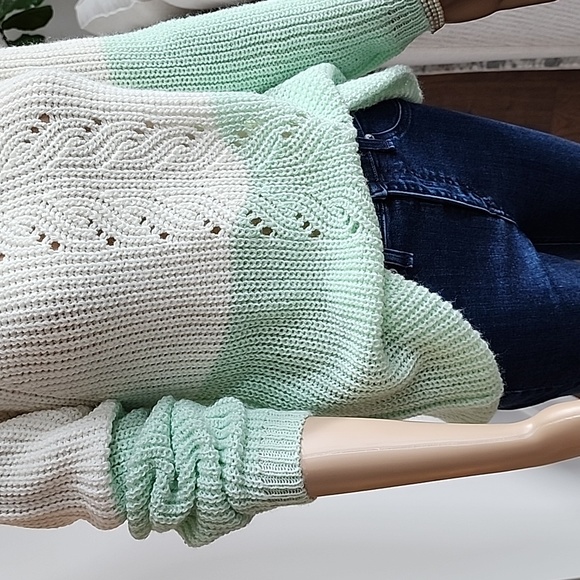 NEW Sweater from Italy - Picture 5 of 7